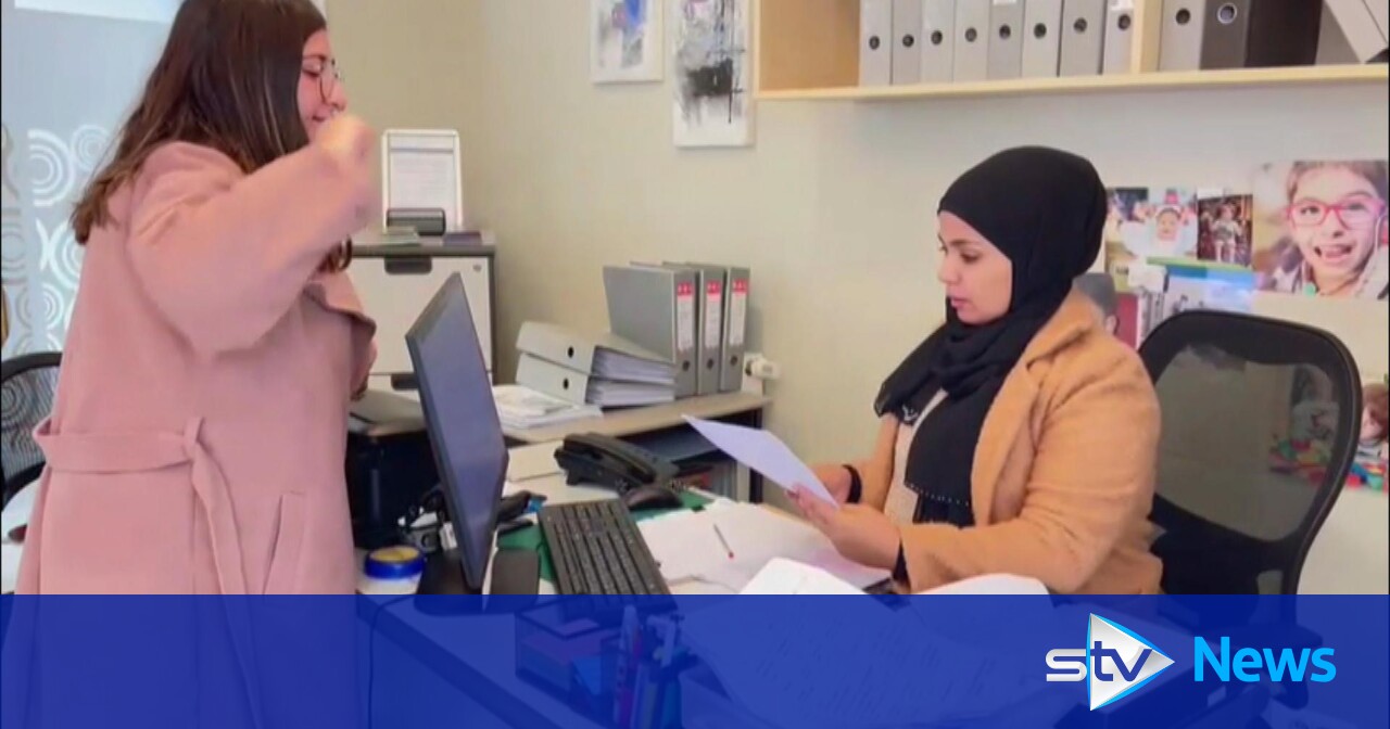 Refugee graduates from Edinburgh's Heriot-Watt University while in camp in Tripoli, Lebanon - Vimarsana News