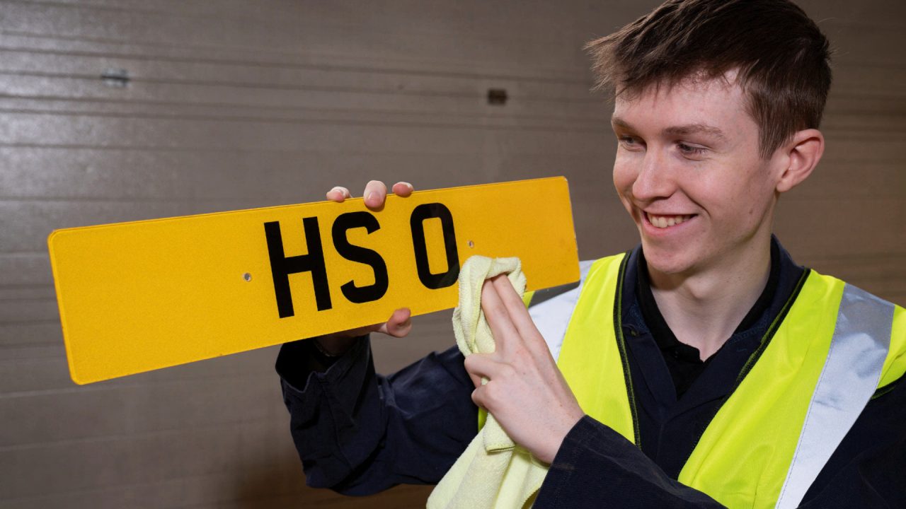 East Renfrewshire Council hopes to interest Harry Styles with sale of ‘HS 0’ number plate