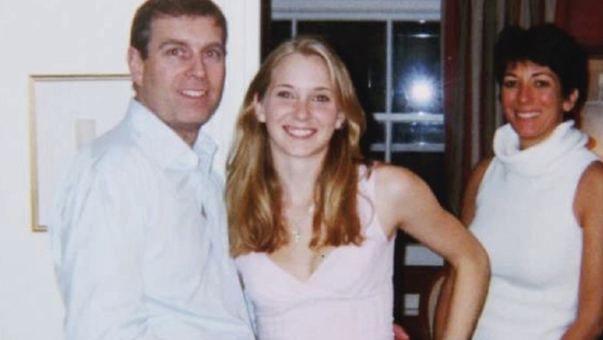 Evidence ‘suggests Prince Andrew and Virginia Giuffre photograph is real’