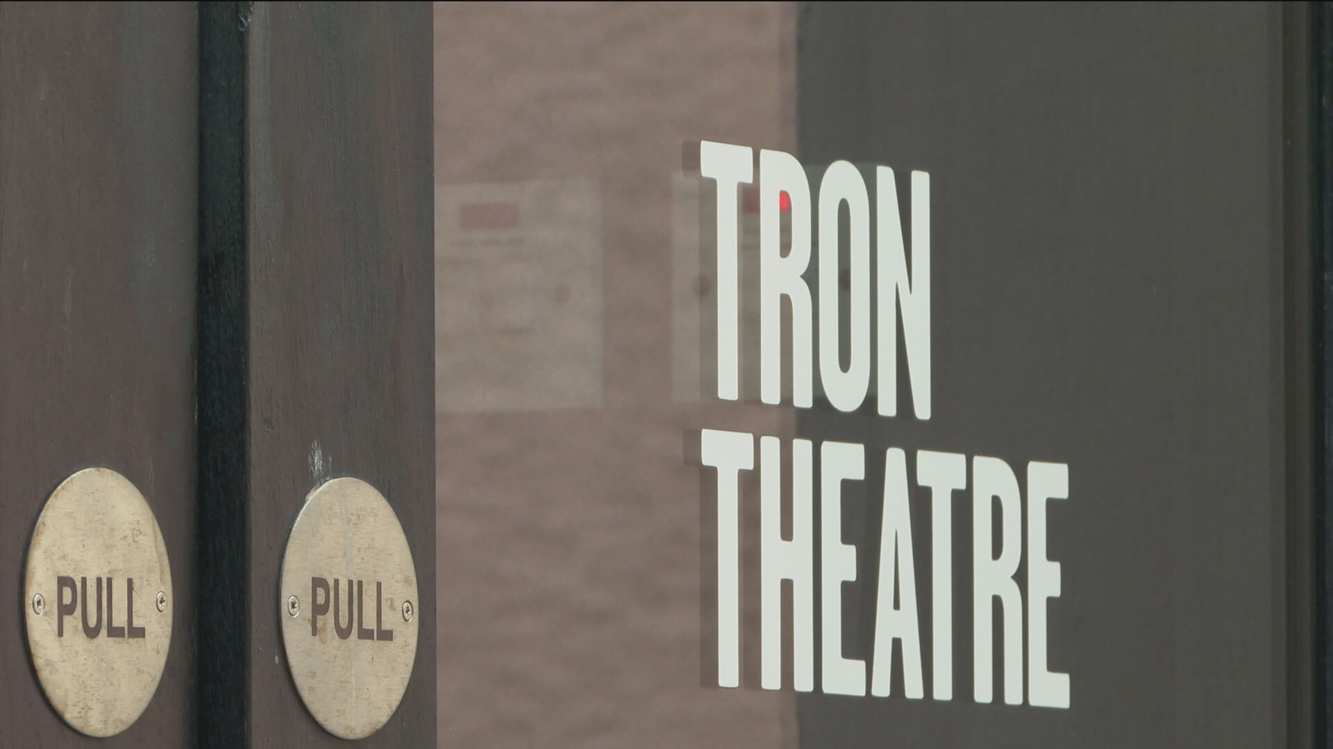 The Tron Theatre has had its funding cut by Glasgow City Council.