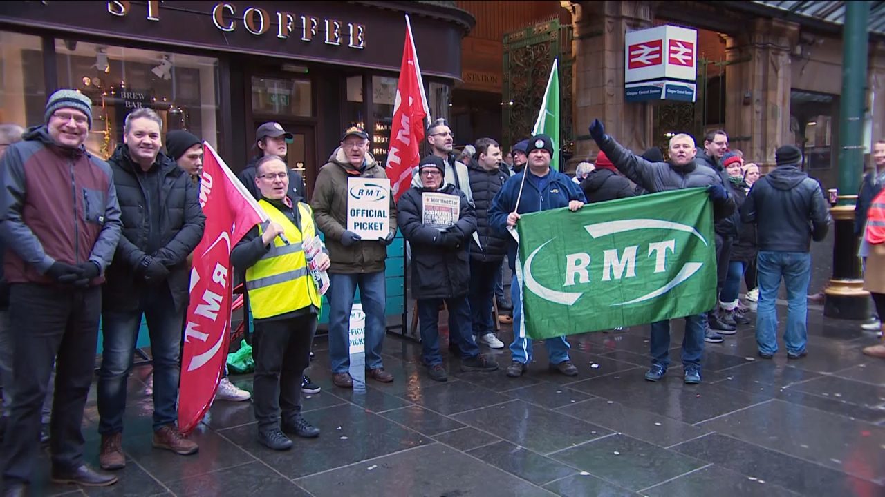 RMT and Aslef union leaders to meet UK Government rail minister in bid to secure deal to end strikes