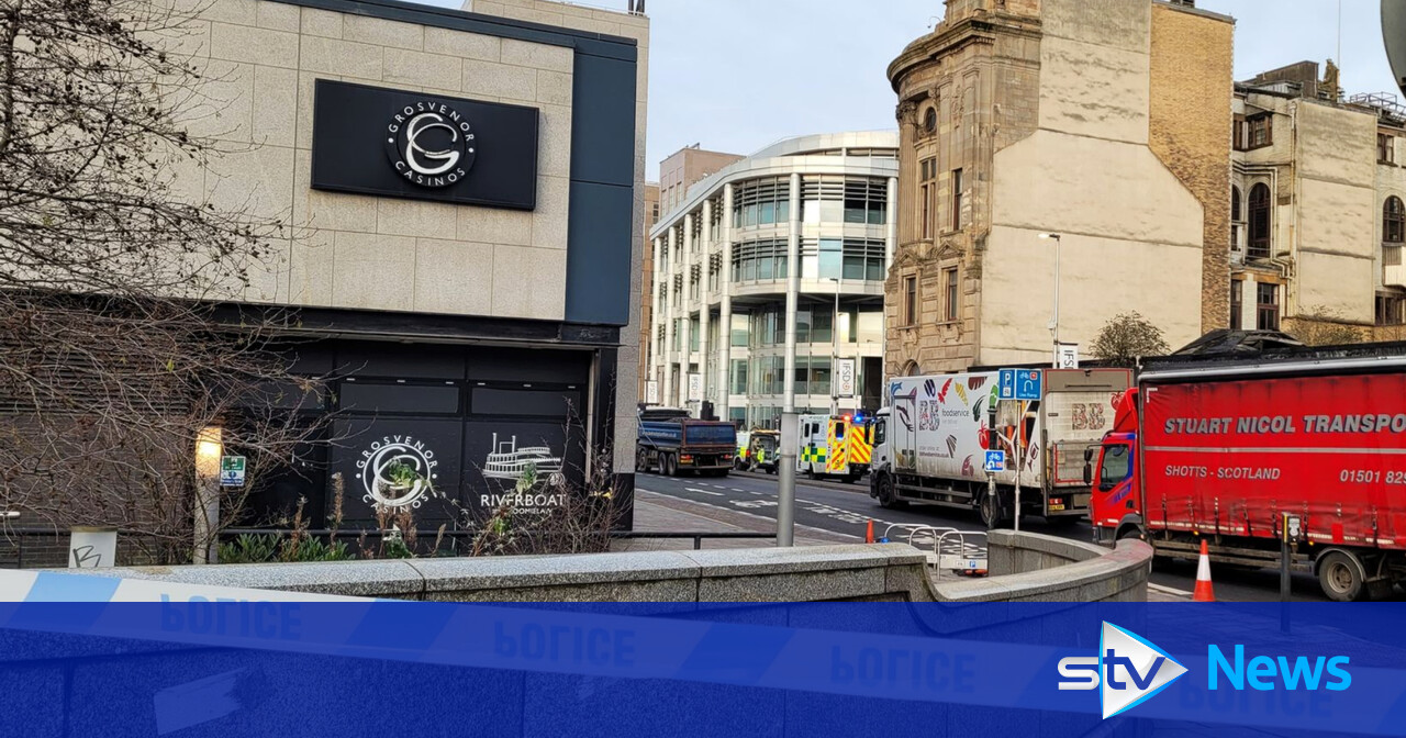 Cyclist in hospital after being hit by HGV in Broomielaw crash as ...