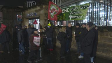 RMT members walk out for the second time in an ongoing dispute over pay