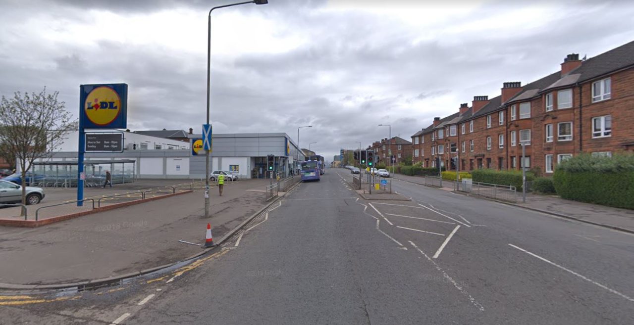 Man armed with knives kicked Lidl employees in the shins during attack at Glasgow Govanhill branch