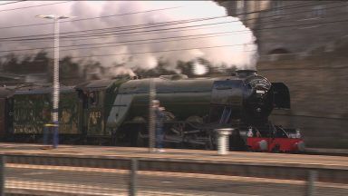Flying Scotsman begins national tour to mark 100 years