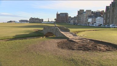 Controversial new Swilcan Bridge renovations removed