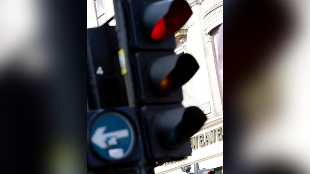 Glasgow road users urged to 'use caution' as traffic lights out across