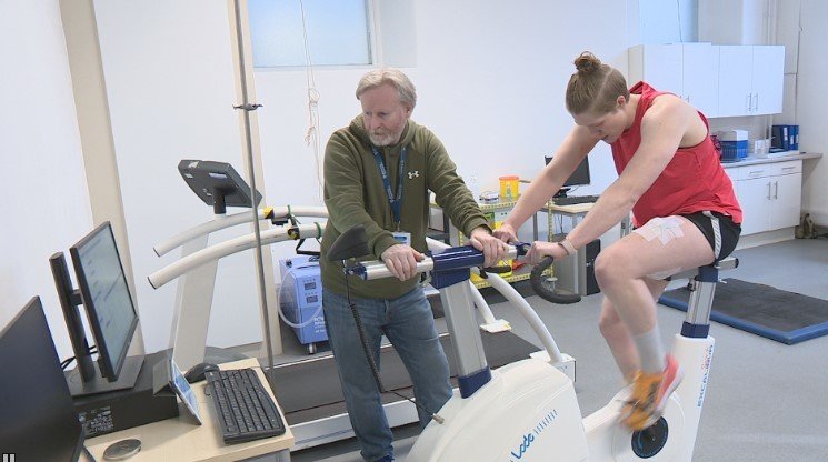 Exercise physiologist Andrew Usher and Hannah Rankin during a training session.