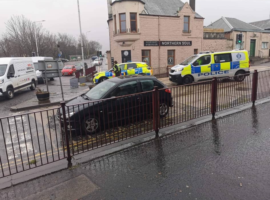 Broad Street, Cowdenbeath has been closed following the incident. 