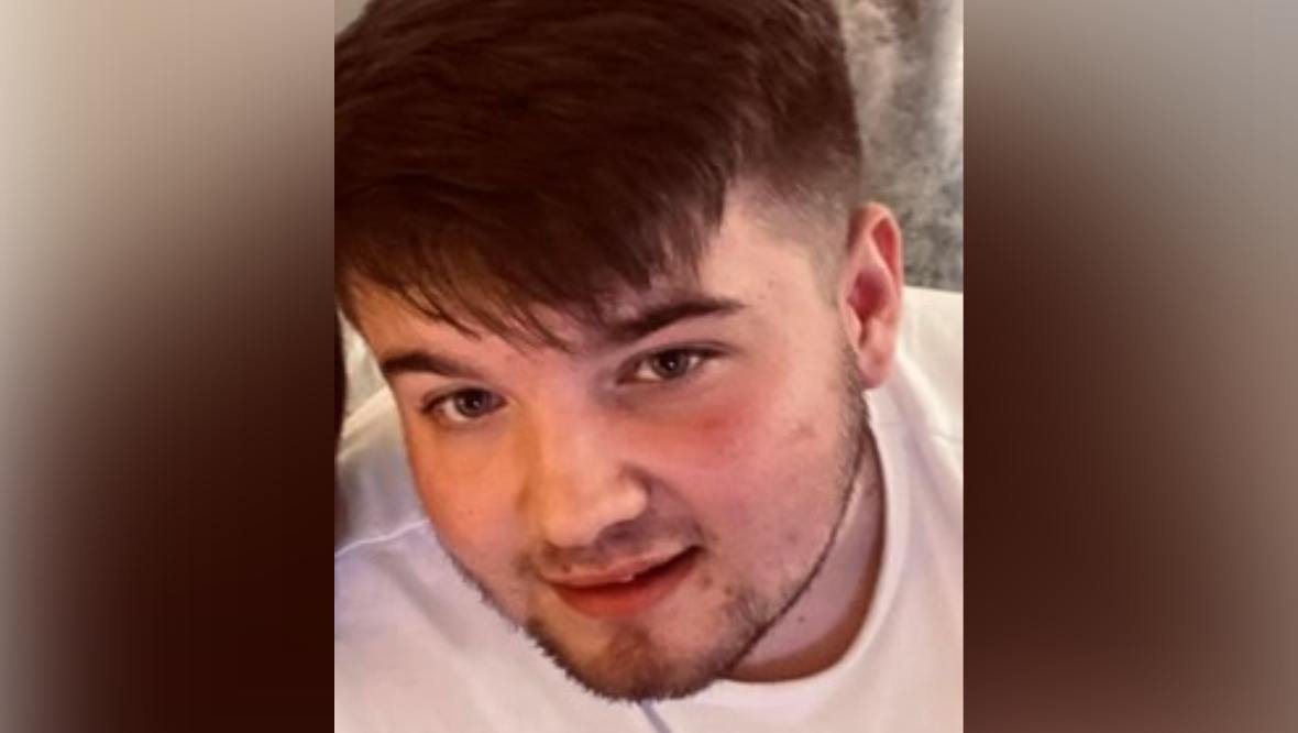Man killed in three-car crash in Milngavie identified while teen fights for life