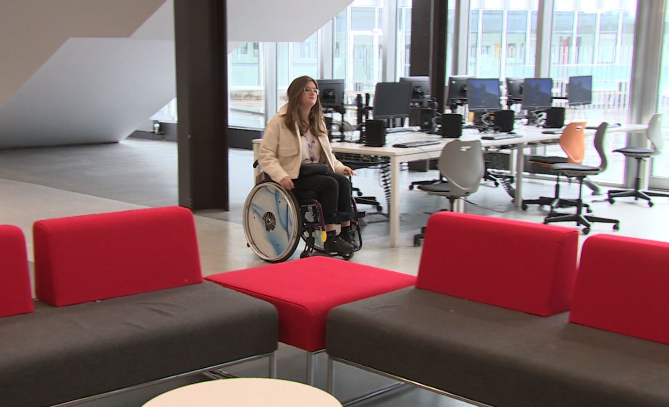 Ciara McCarthy raises awareness about cerebral palsy on social media.