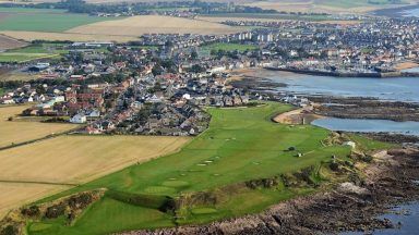 Body found on beach near Anstruther Golf Club as Fife police probe death