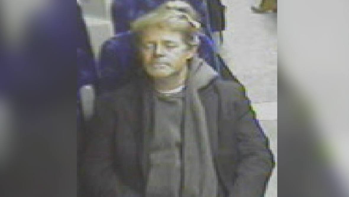 Police attempt to trace man in relation to assault onboard train leaving Glasgow Central station