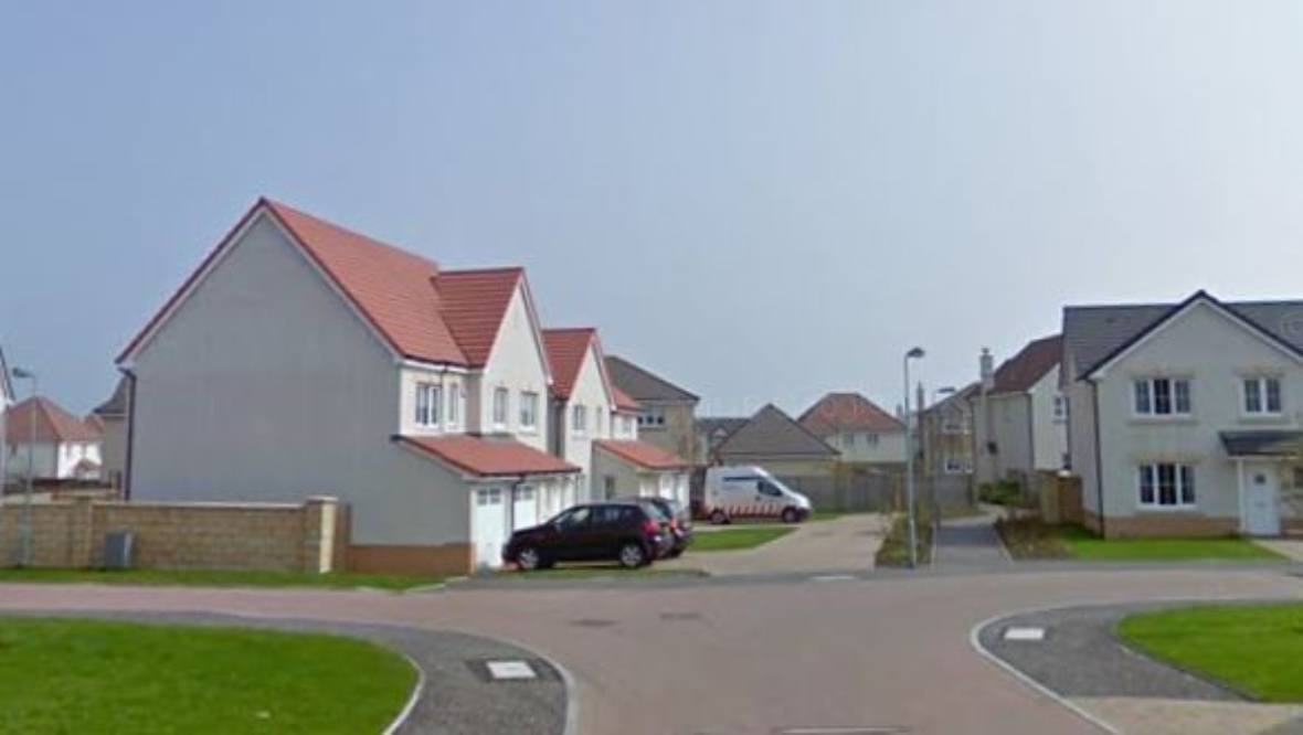 Probe under way after cash and items stolen from car in Bathgate, West Lothian