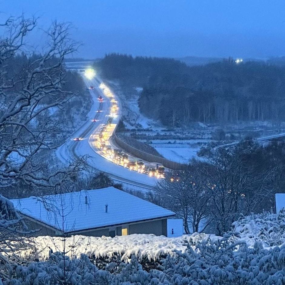 The A90 AWPR after Cleanhill towards Milltimber was brought to a standstill as well. 