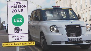 Glasgow low emission zone: Taxi drivers seek help to get cabs ready for LEZ