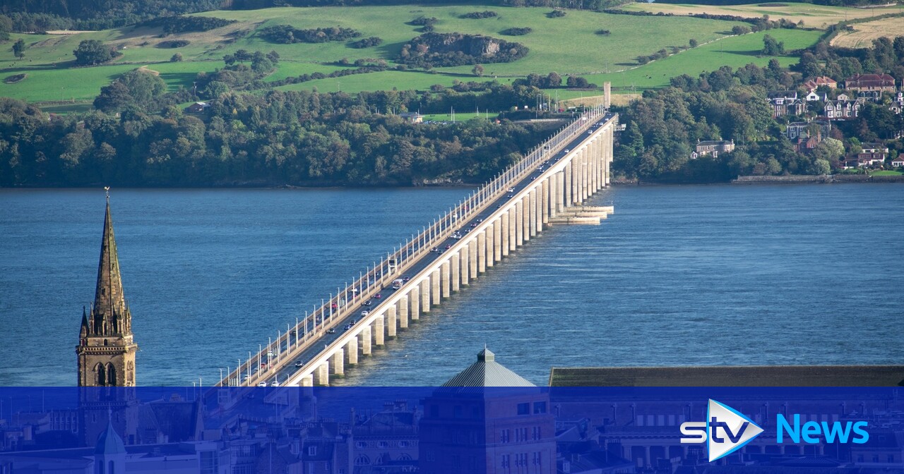 Major tailbacks in Dundee and Fife as Tay Road Bridge closed amid