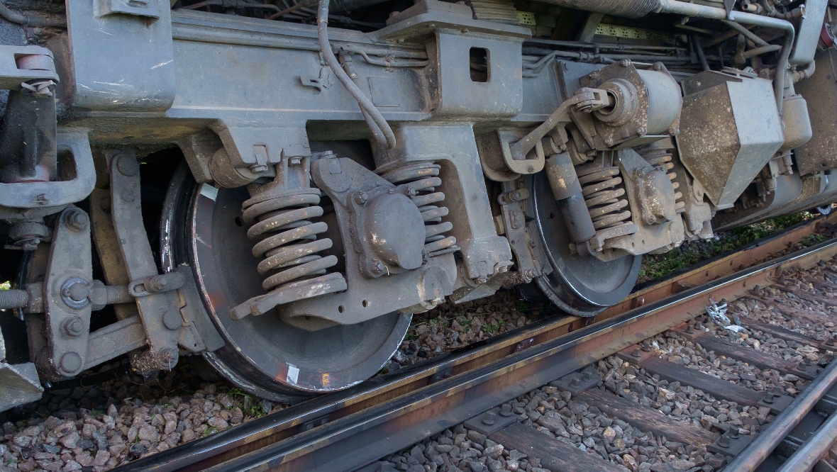 Freight train carrying hazardous material derails in Arizona, 20 miles north of Lake Havasu City