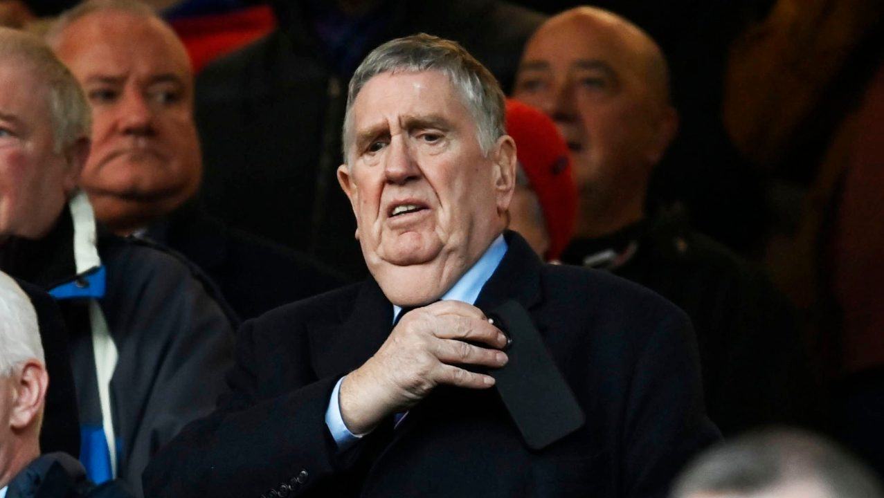 Douglas Park steps down as Rangers chairman to be replaced by John Bennett