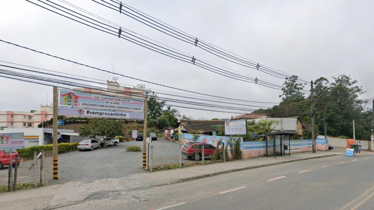 Man armed with hatchet kills four children in Brazil nursery