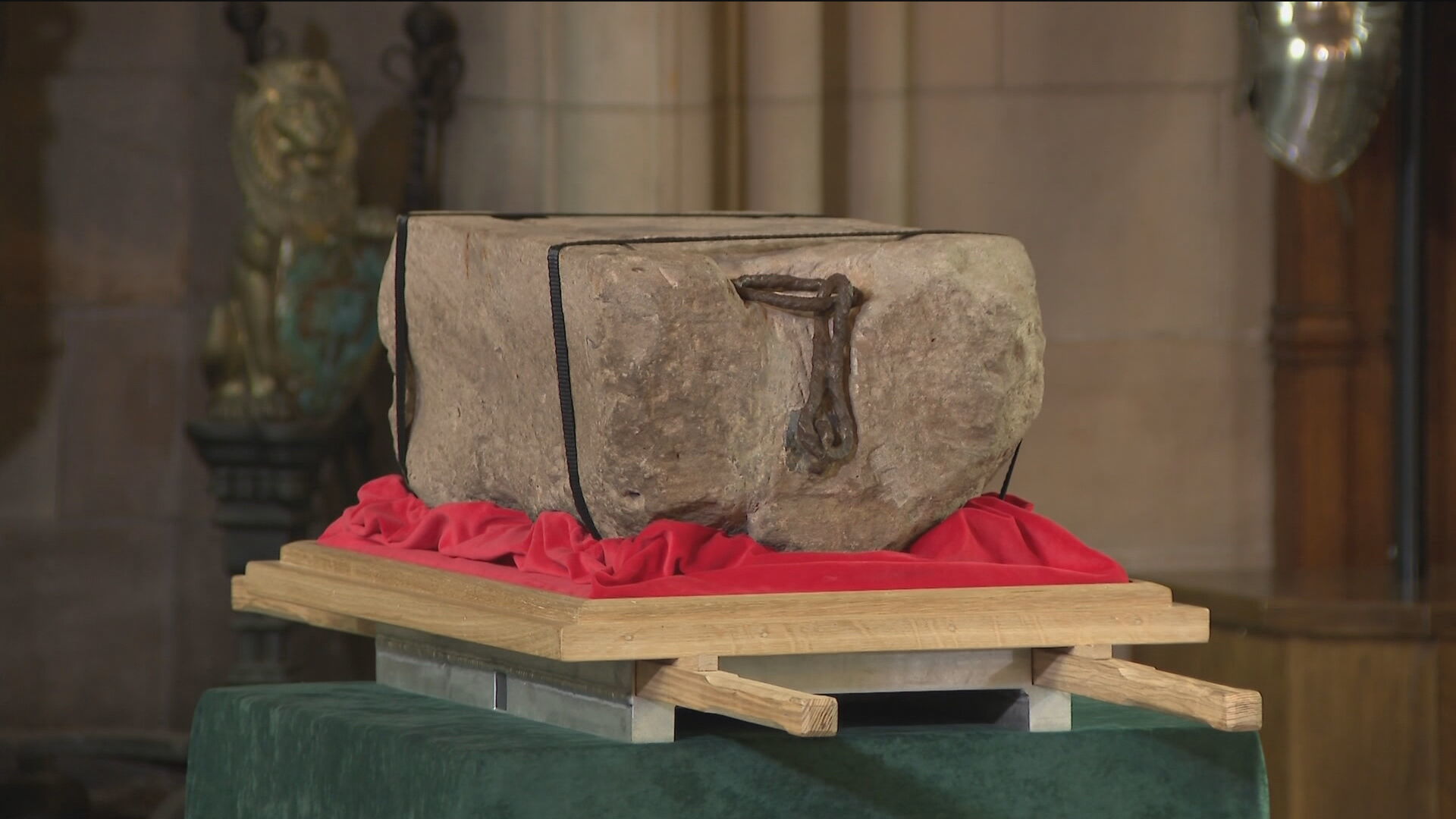 Stone Of Destiny Returns To Edinburgh Castle Following Coronation Of ...