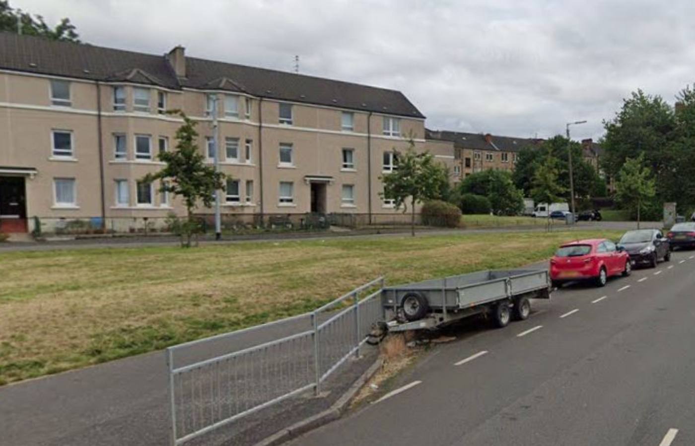 Police were called to reports of concern for a person on Jura Street and a woman's body was found in a flat.