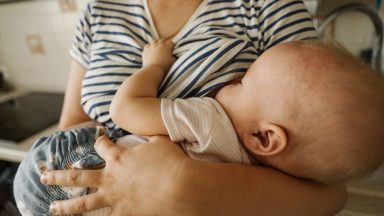 Breastfeeding mums less likely to give their babies treats, Glasgow study shows