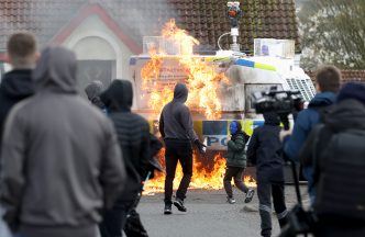 Violence against police at dissident march in Londonderry condemned