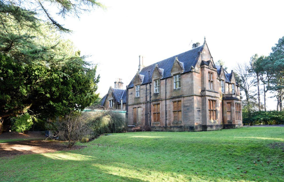 Historic mansion Kilns House to be sold for £250,000 and turned into private home in Falkirk