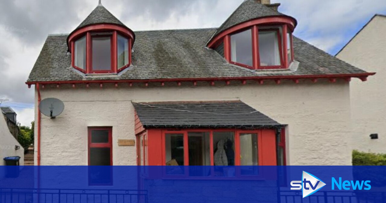 Holiday guests faced with 10pm garden curfew after noise concerns at