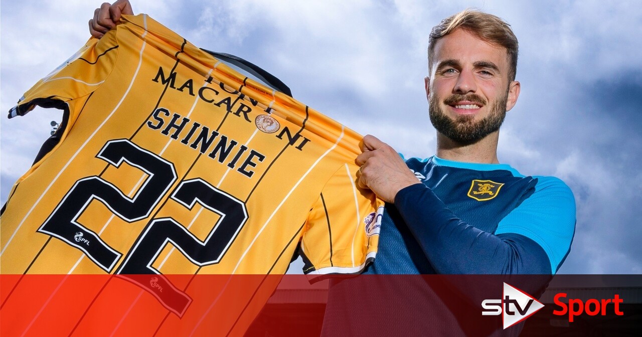 Martindale 'delighted' as Andrew Shinnie signs new contract at