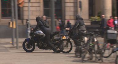 Video catches moment gang steal motorbike in busy Edinburgh city centre street