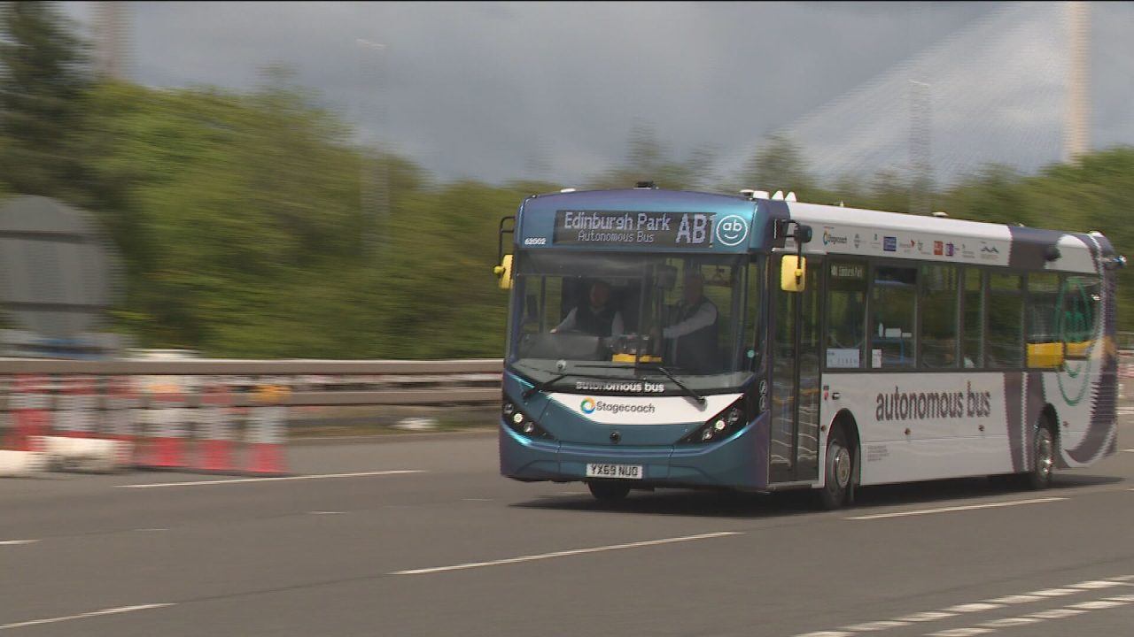 Edinburgh’s £2.9m bus tracking screens won’t give ‘real-time service’ until summer