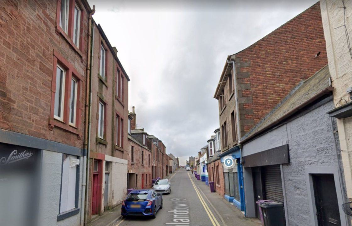 Man left injured after assault and robbery on Dishlandtown Street in Arbroath as police hunt for suspects
