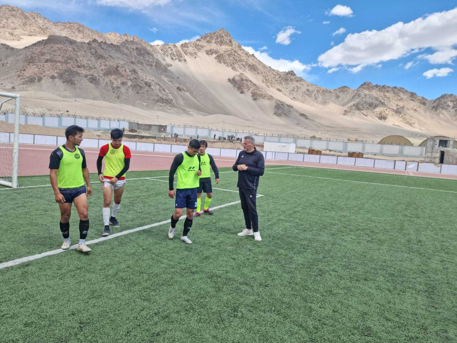 Steve Marsella has been appointed to manage the first team created in the region of Ladakh.