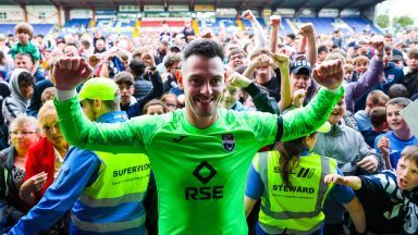 Ross County remain in Premiership after dramatic  play-off win over Partick Thistle