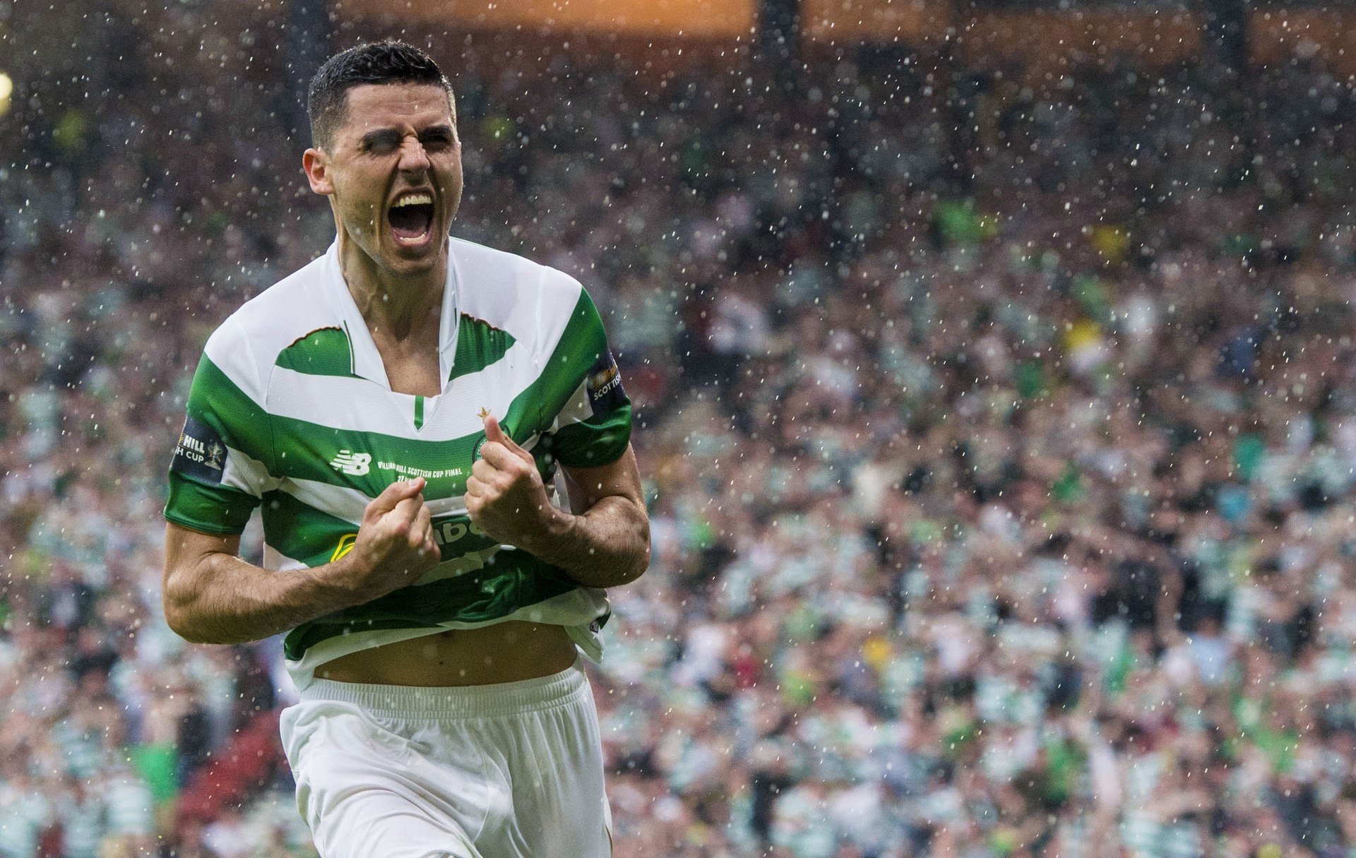 Tom Rogic scored in stoppage time to seal the 'Invincible Treble'. (Photo by SNS Group)