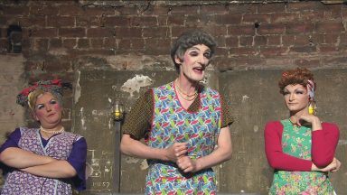 Drag actors take to the stage in adaptation of The Steamie