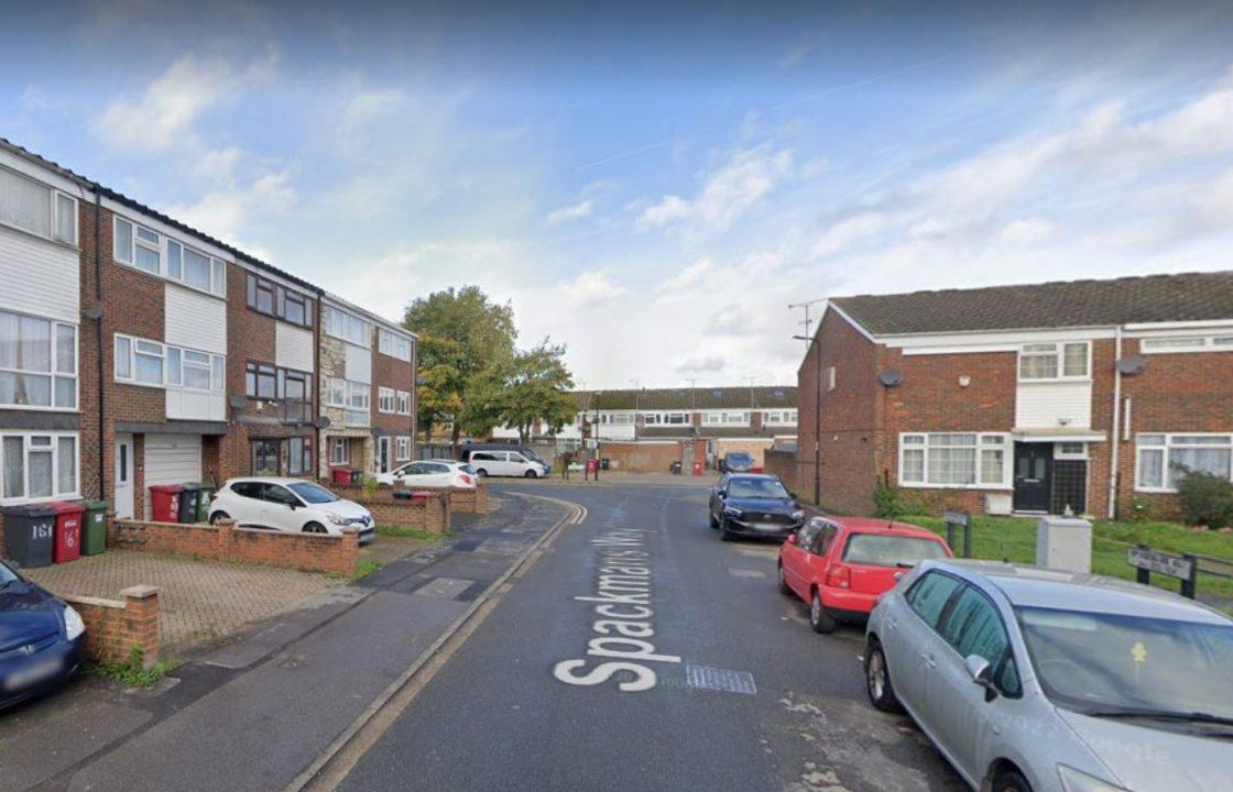 Three Dunbartonshire men charged with ‘impersonating police, assault and burglary’ in Slough