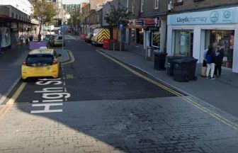Elderly taxi driver victim assaulted before robbery attempt by passengers in Dundee
