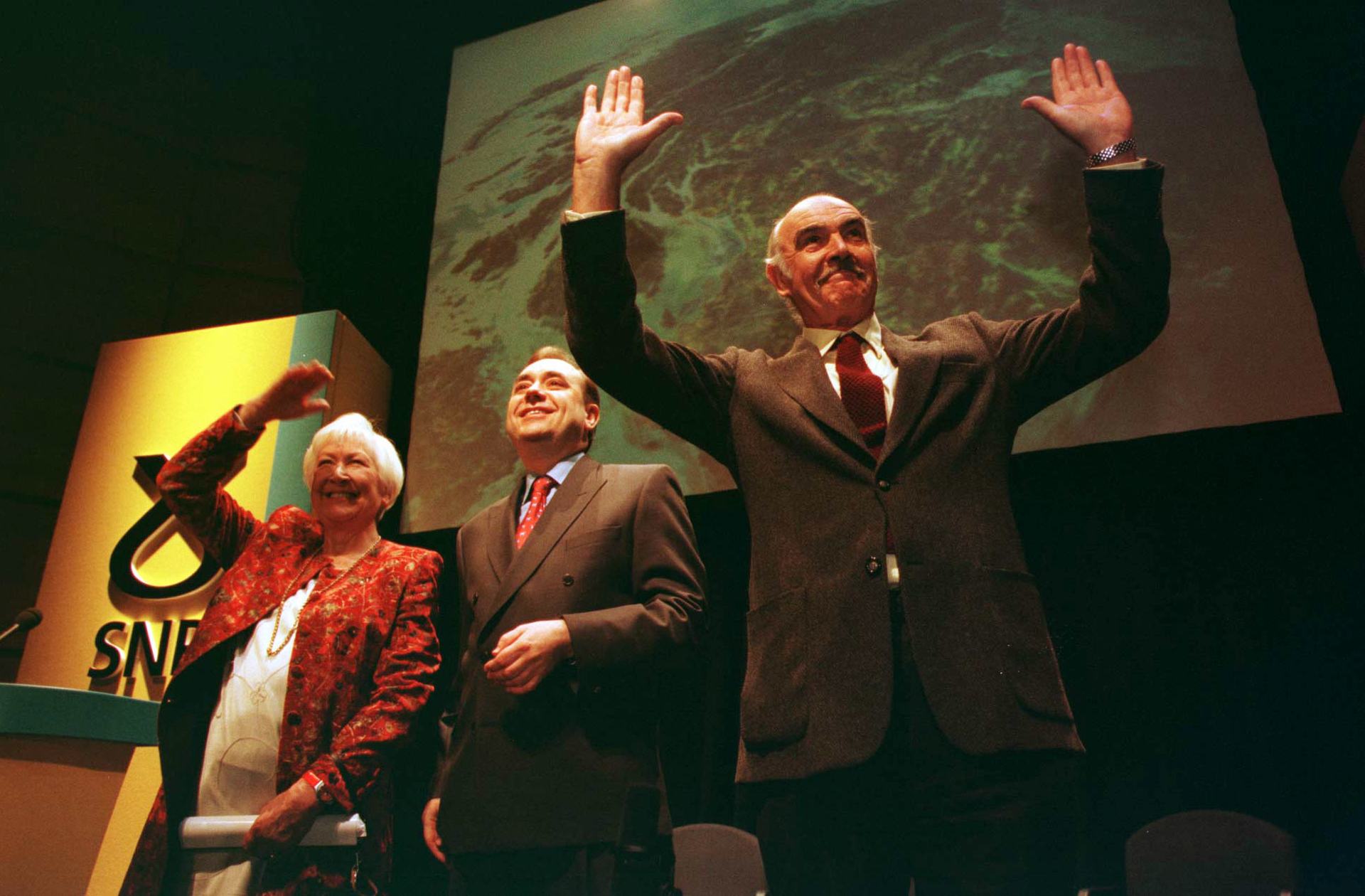 Sean Connery at the SNP congress with Winnie Ewing (MEP at the time) and Alex Salmond.