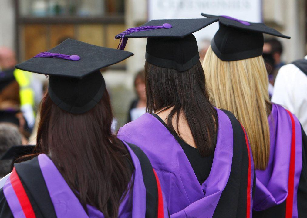 Graduates from poor backgrounds ‘earn 11% less than counterparts’