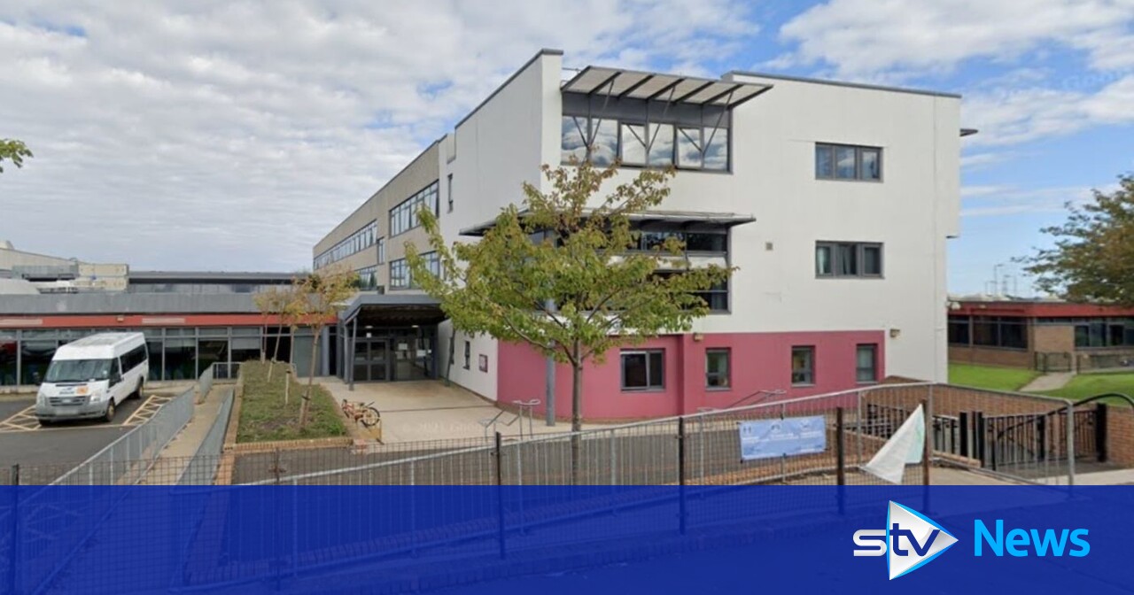 Hundreds of Preston Lodge High School first years to go back to primary ...