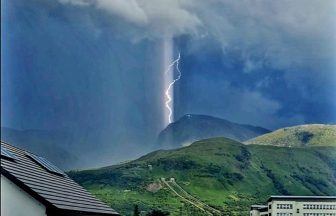 Lightning striking UK’s tallest mountain Ben Nevis captured on camera amid thunderstorms