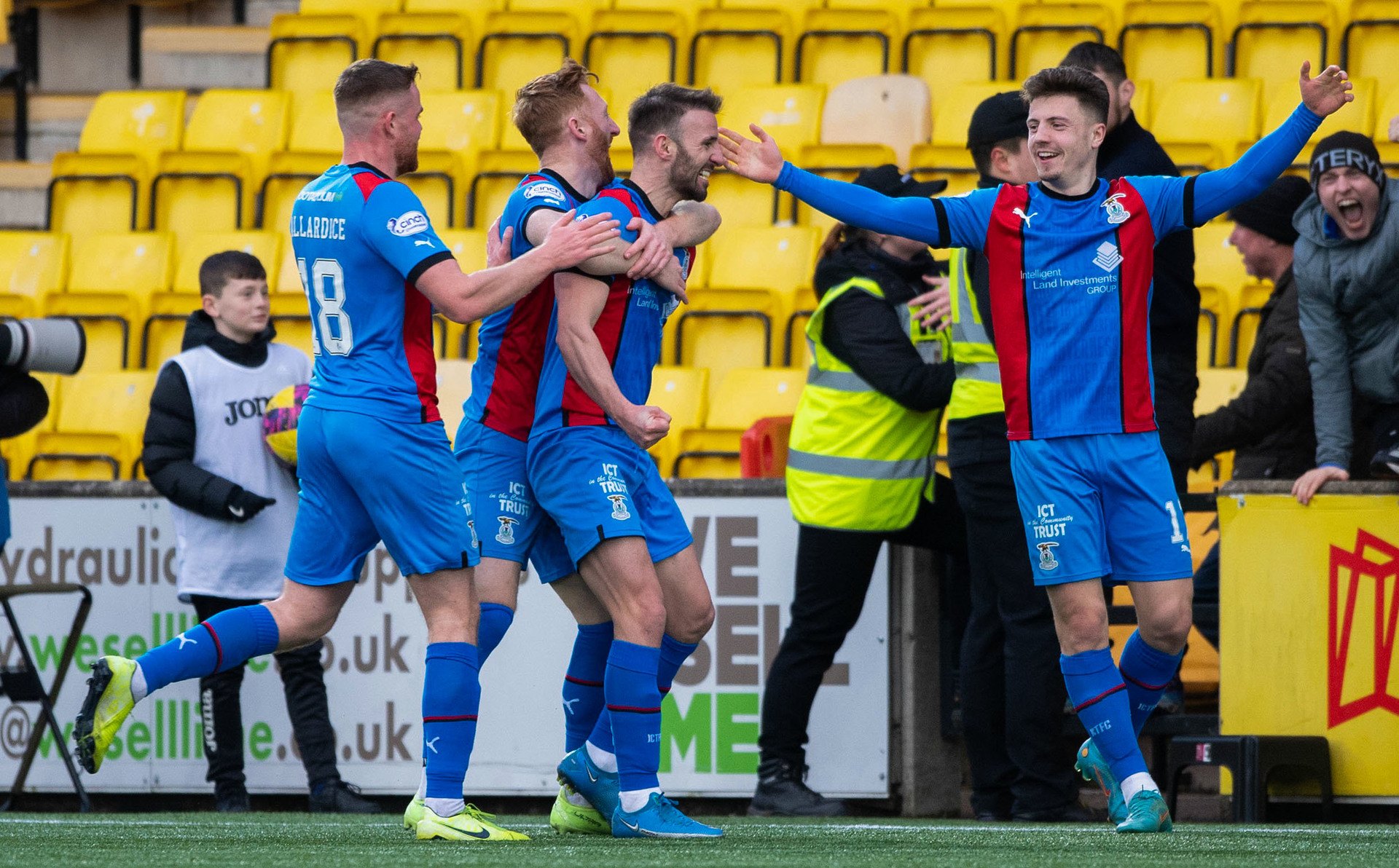 LIVINGSTON, SCOTLAND - FEBRUARY 11: Inverness' Sean Welsh (centre) celebrates scoring to make it 2-0 during a Scottish Cup match between Livingston and Inverness Caledonian Thistle at the Tony Macaroni Arena, on February 11, 2023, in Livingston, Scotland.  (Photo by Paul Devlin / SNS Group)