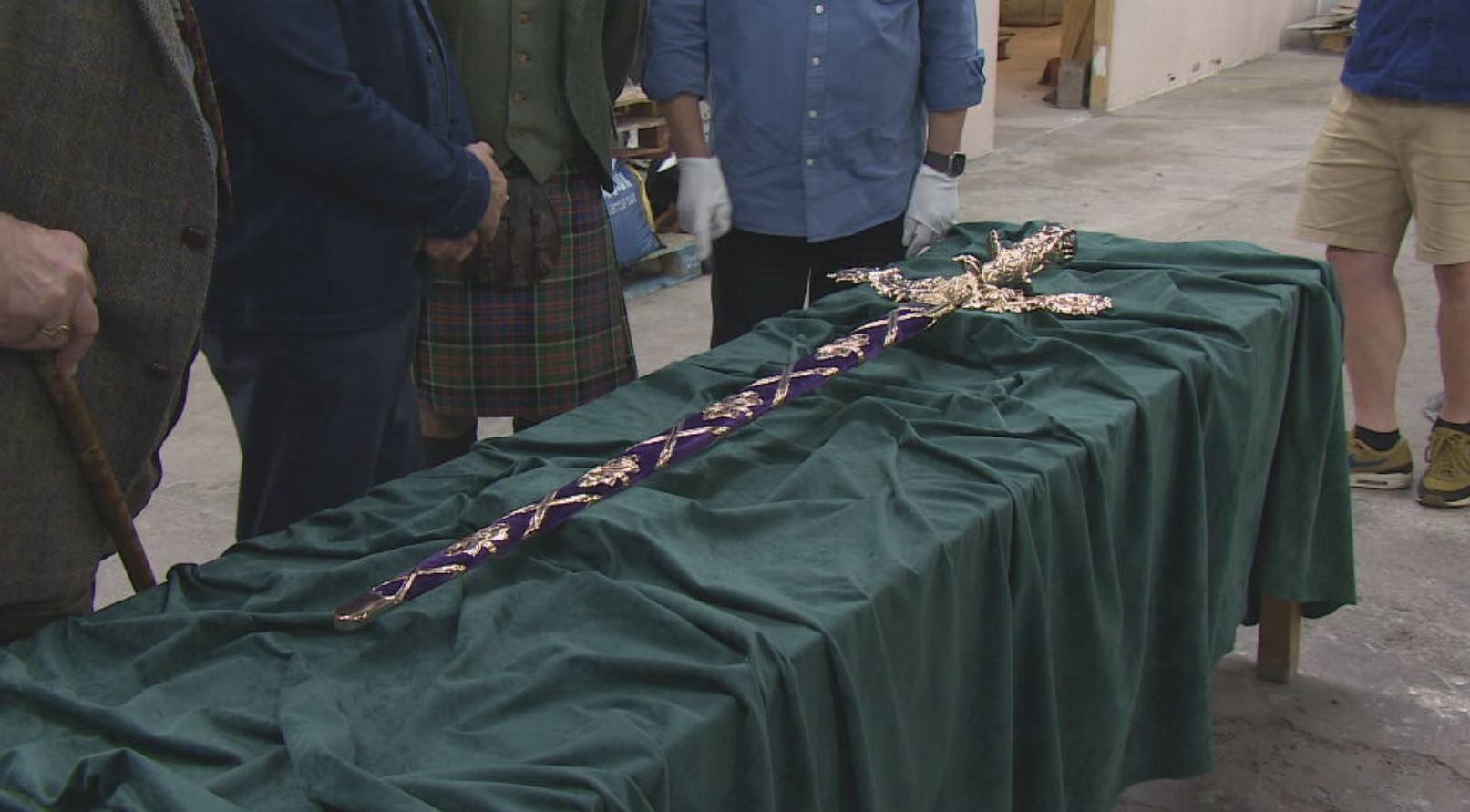 Ceremonial sword will be presented as part of Honours of Scotland