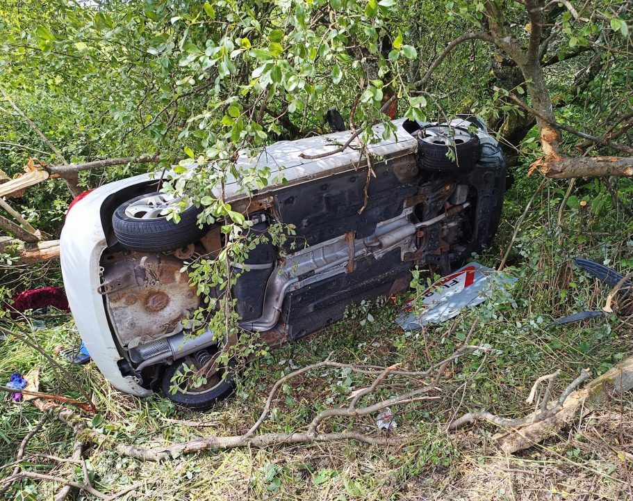 Lochwinnoch crash survivor shocked after items worth £6,000 stolen from destroyed car