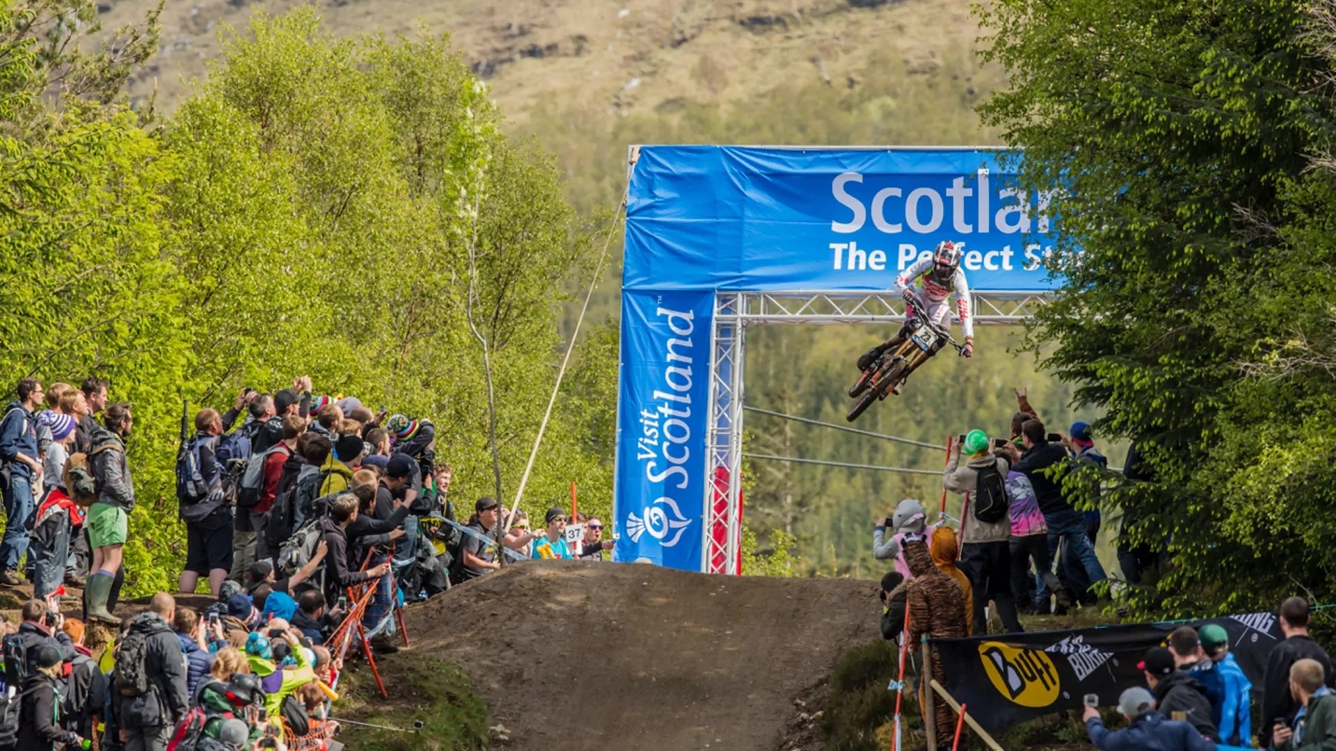 travel scotland uci road closures