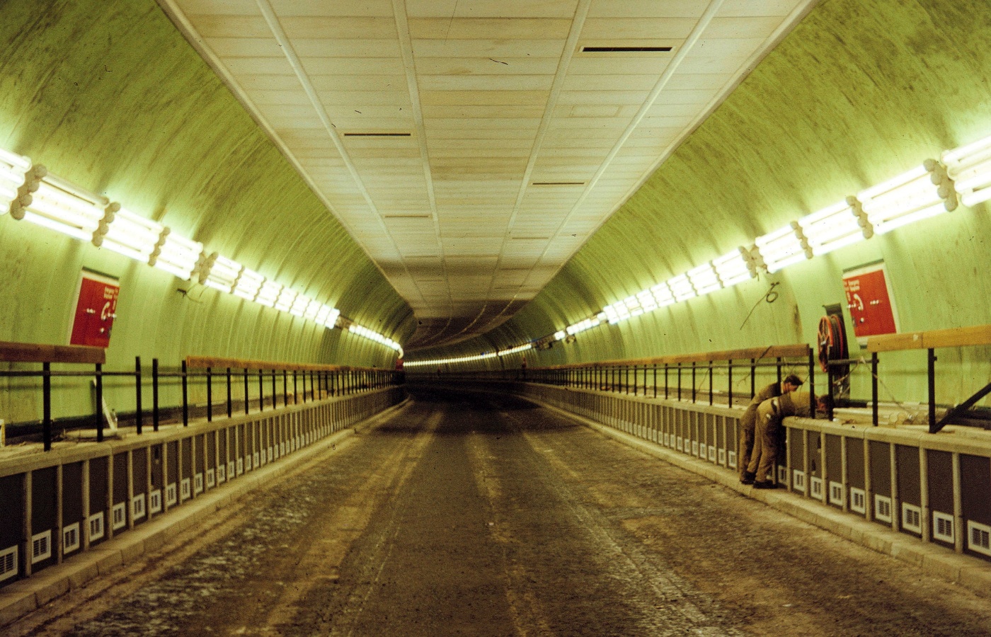 Unseen photos revealed on 60th anniversary of Clyde Tunnel STV News