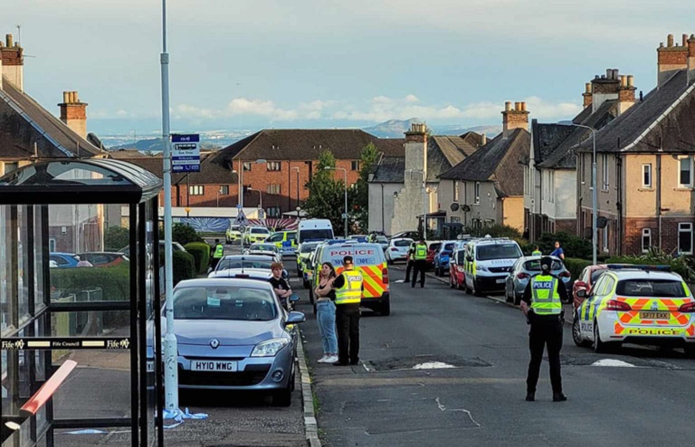 Armed police lock down Kirkcaldy street as man arrested during